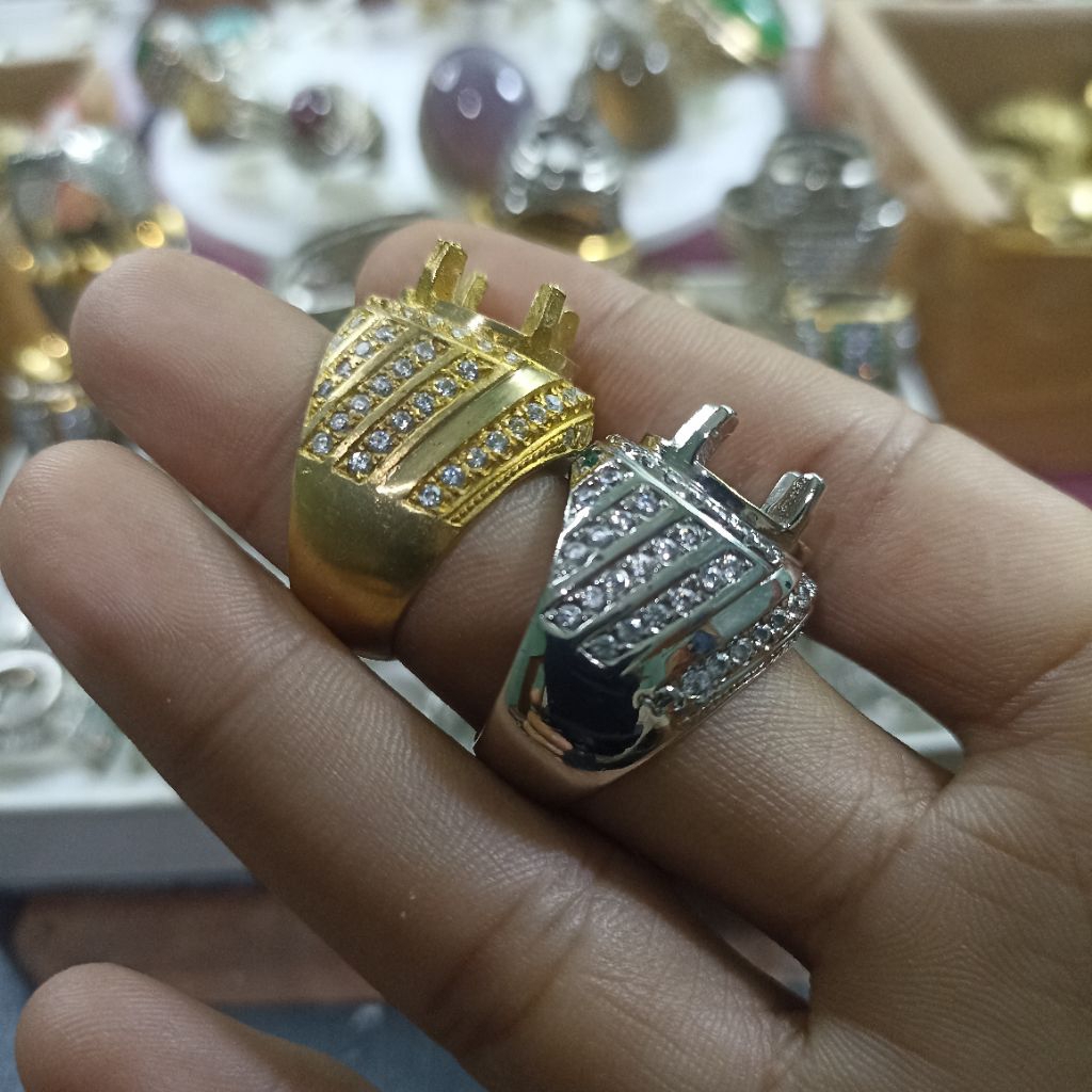 CINCIN/RING/EMBAN BATU AKIK/PERMATA MODEL 69 MEWAH DIMENSI 14x11 BAHAN KUNINGAN SARI SUPER