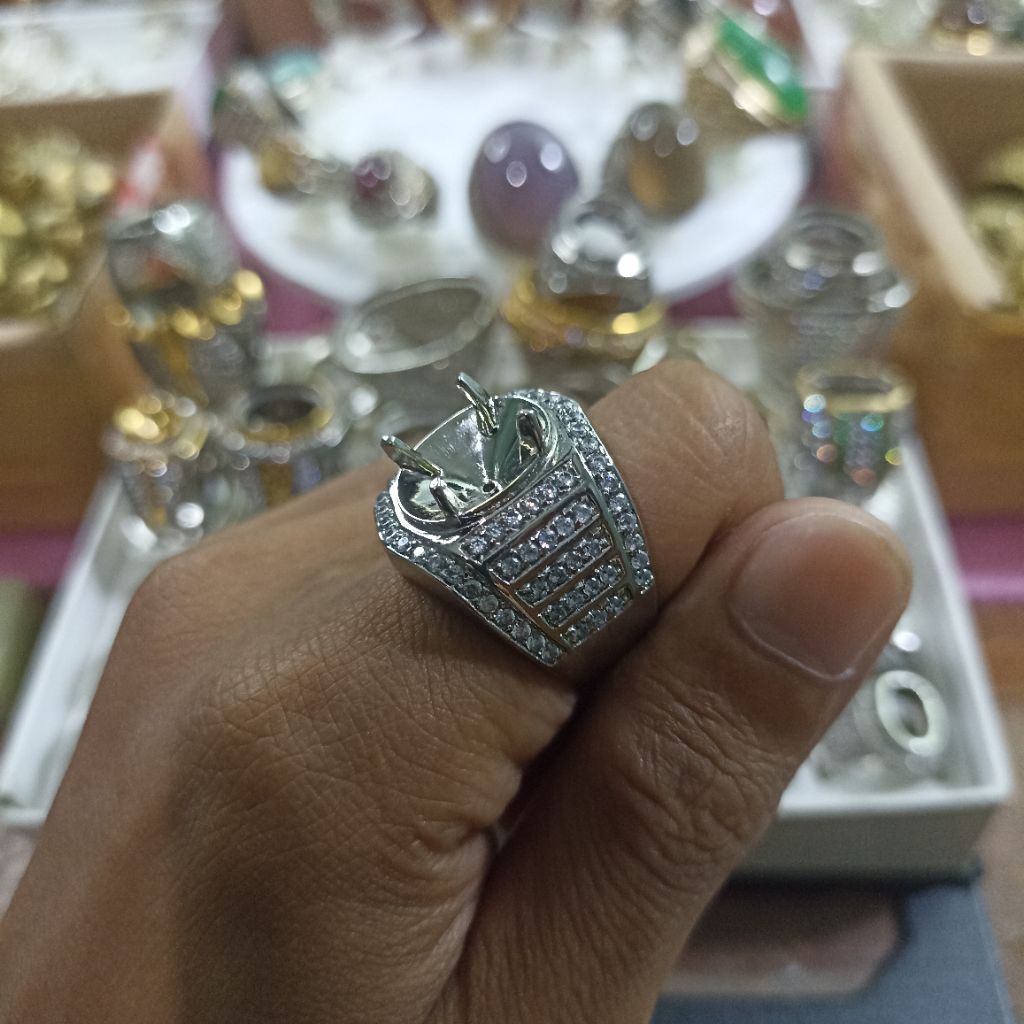 CINCIN/RING/EMBAN BATU AKIK/PERMATA MODEL JAM ROLEX MEWAH DAN ELEGAN DIMENSI 14x11 BAHAN KUNINGAN SA
