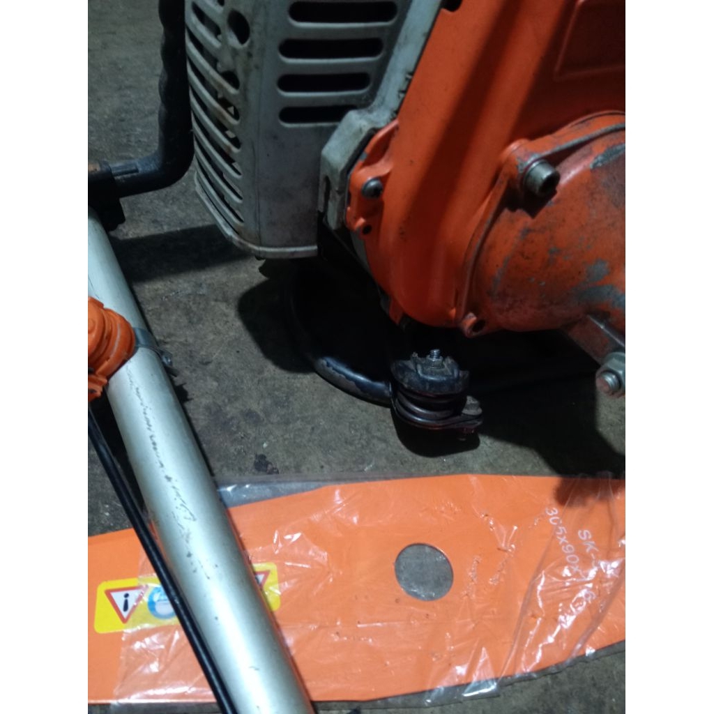 Mesin Potong Rumput TANIKA Bekas Rasa Baru