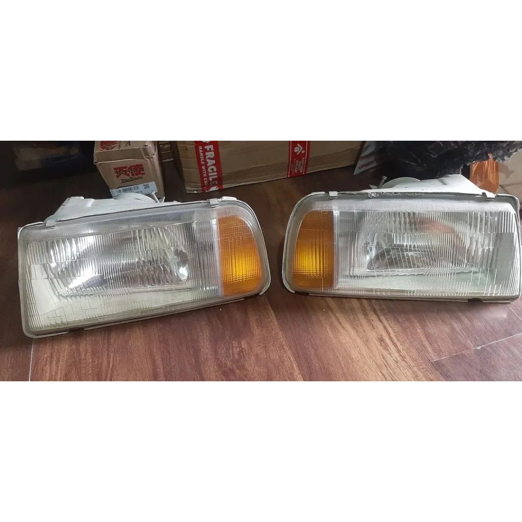 lampu depan suzuki escudo atau lampu depan escudo atau lampu depan suzuki escudo vitara sidekick ata
