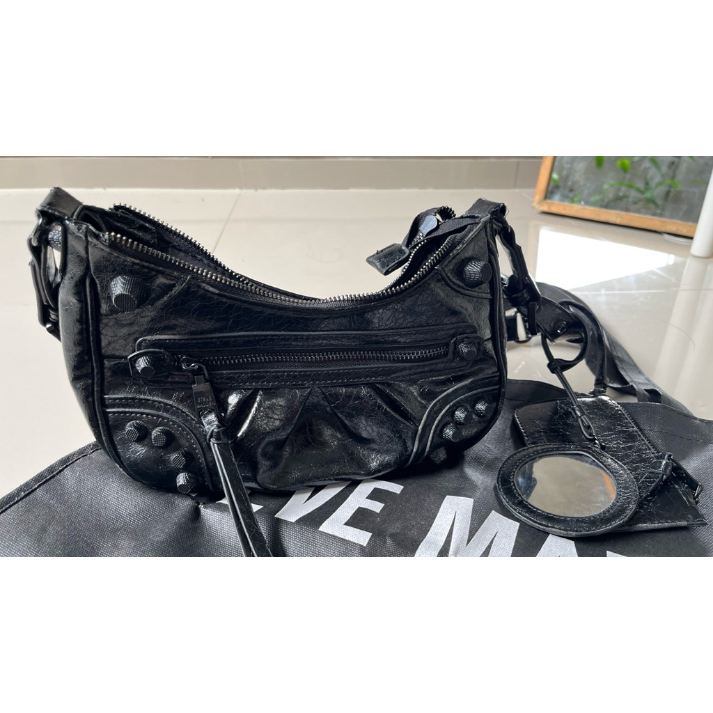 PRELOVED Bglowing Steve Madden