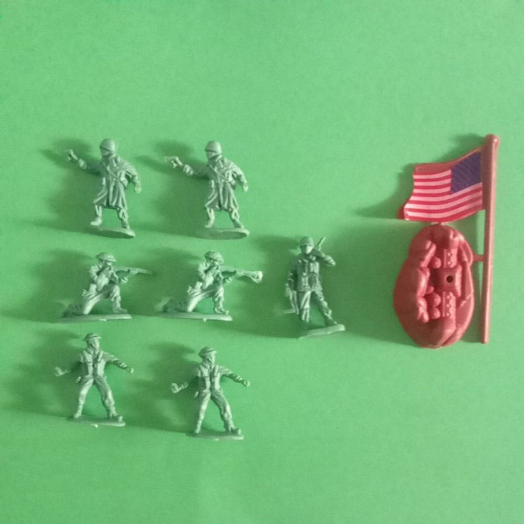 Mainan tentara dari plastik untuk anak-anak