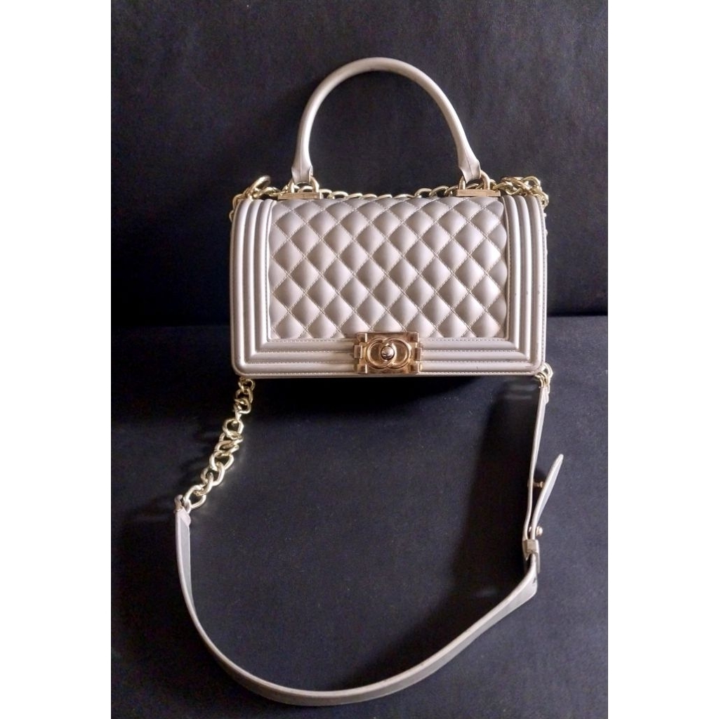 tas sling bag wanita pvc silver preloved