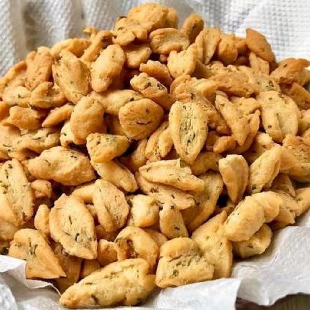 1kg KUE BAWANG GUNTING KUE BAWANG KERIPIK BAWANG