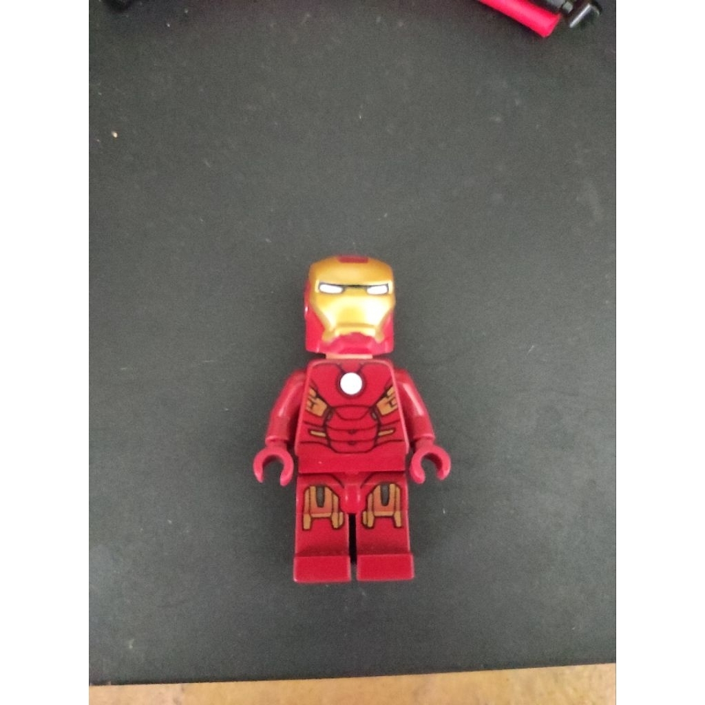 Lego minifigure - iron man Mark 7