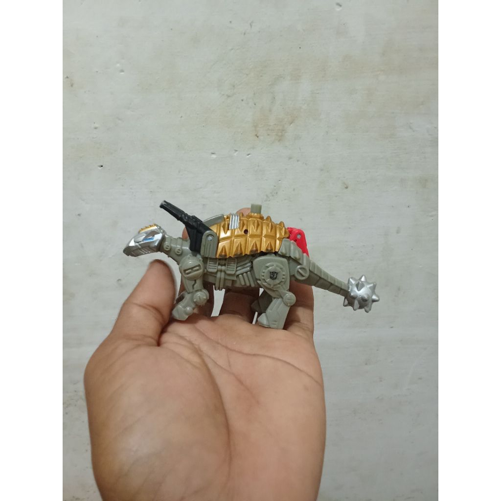 mainan figure Transformers legacy ankylosaurus