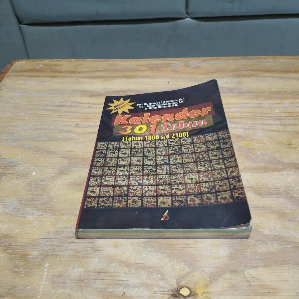 Buku Kalender 301 Tahun
