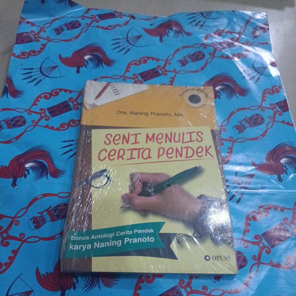 Buku Seni Menulis cerita pendek