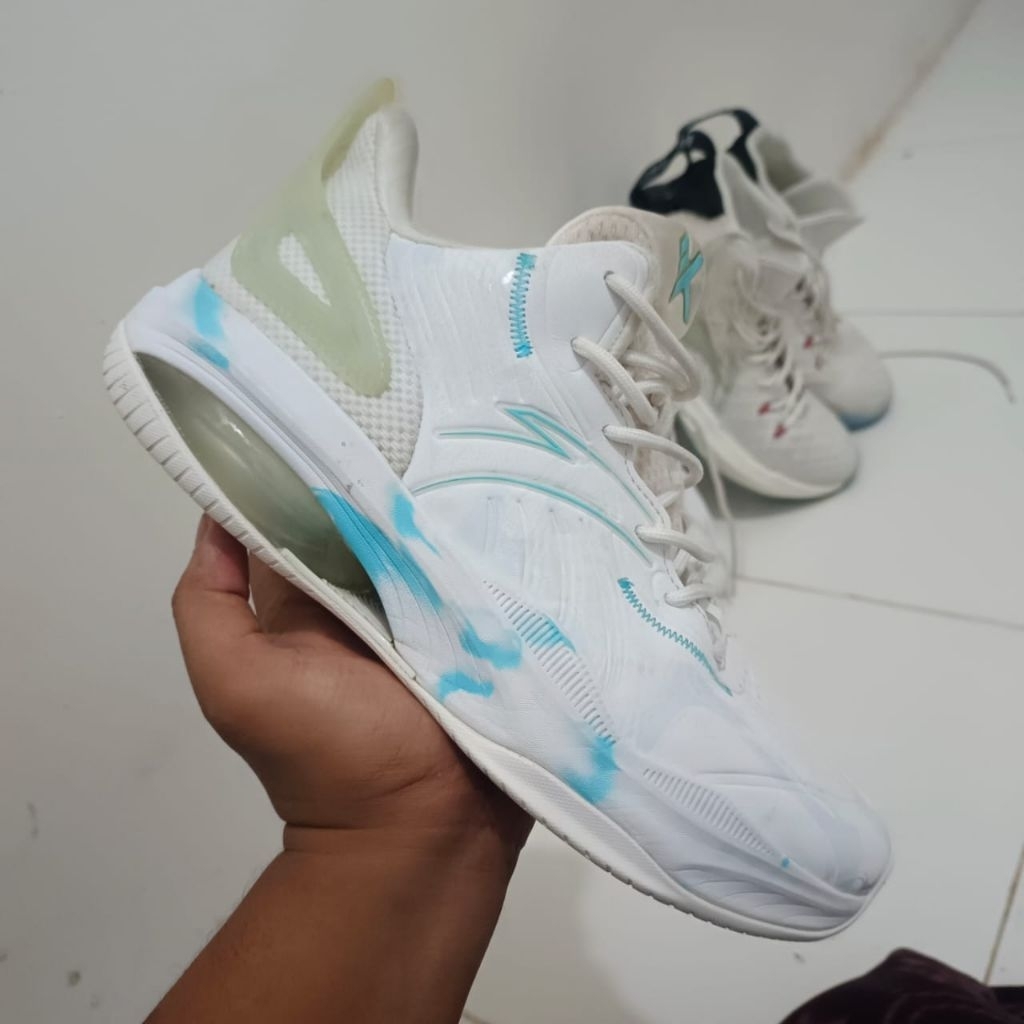 Sepatu basket original Anta KT 3 team size 43