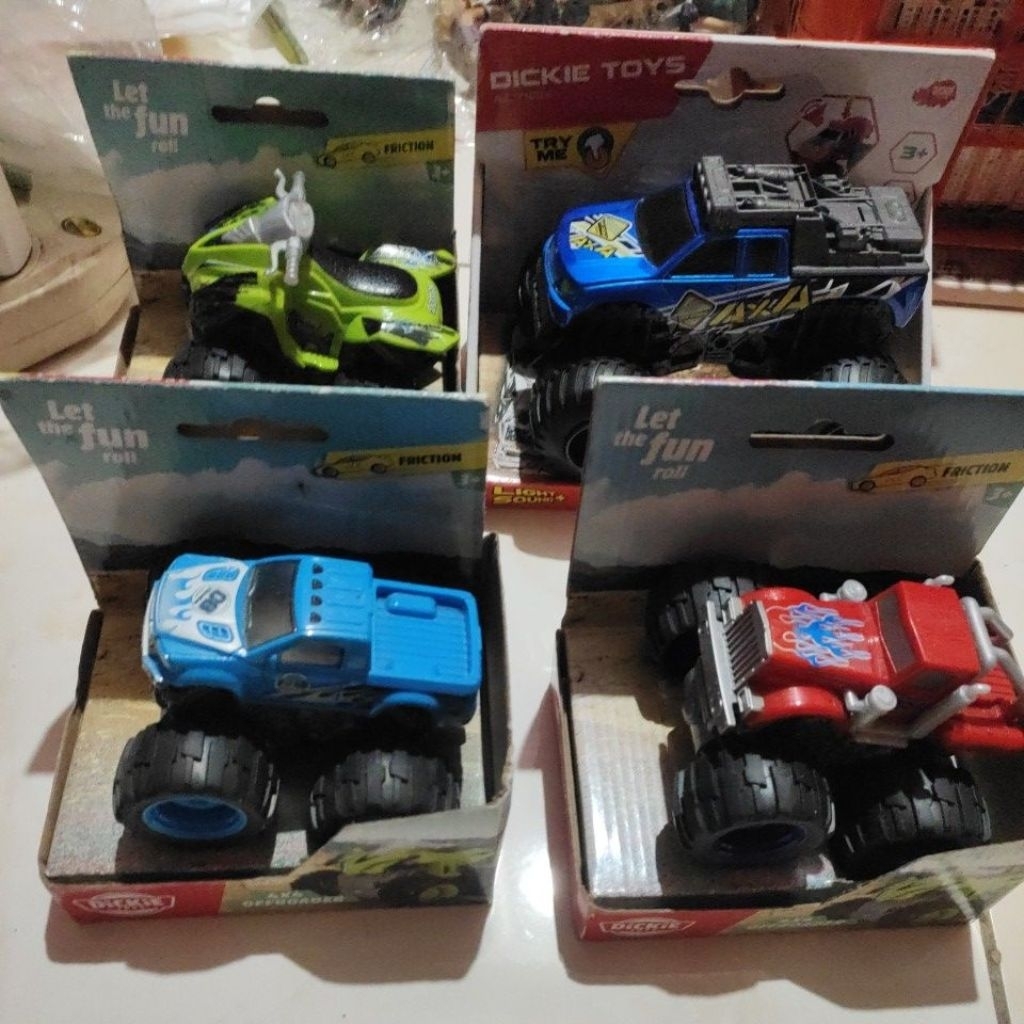Dickie Toys : .Monster Truck 4*4 Offroader