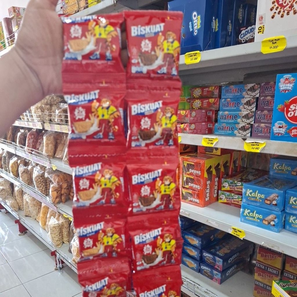Biskuat Original/Coklat 1 renceng isi 10pc