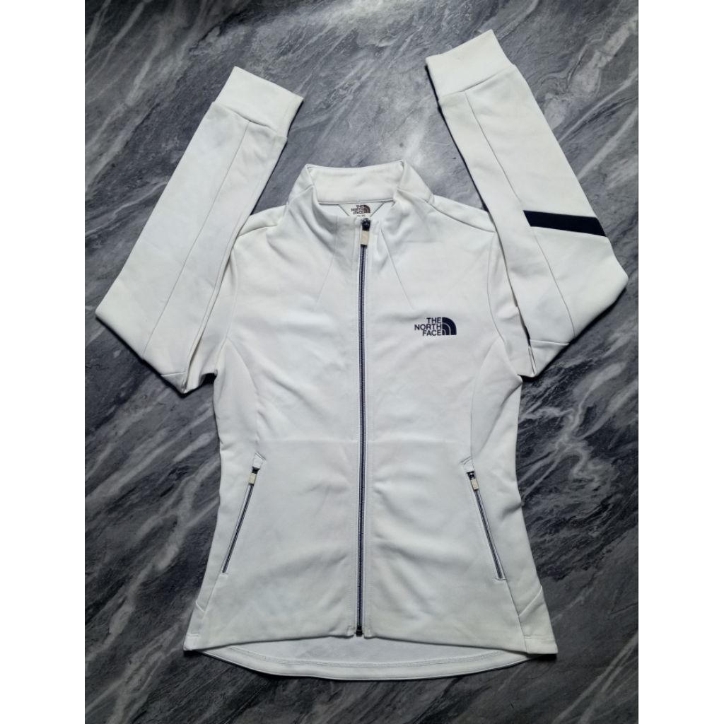 ‎Jaket TNF Outdoor tracktop hangout motoran putih branded