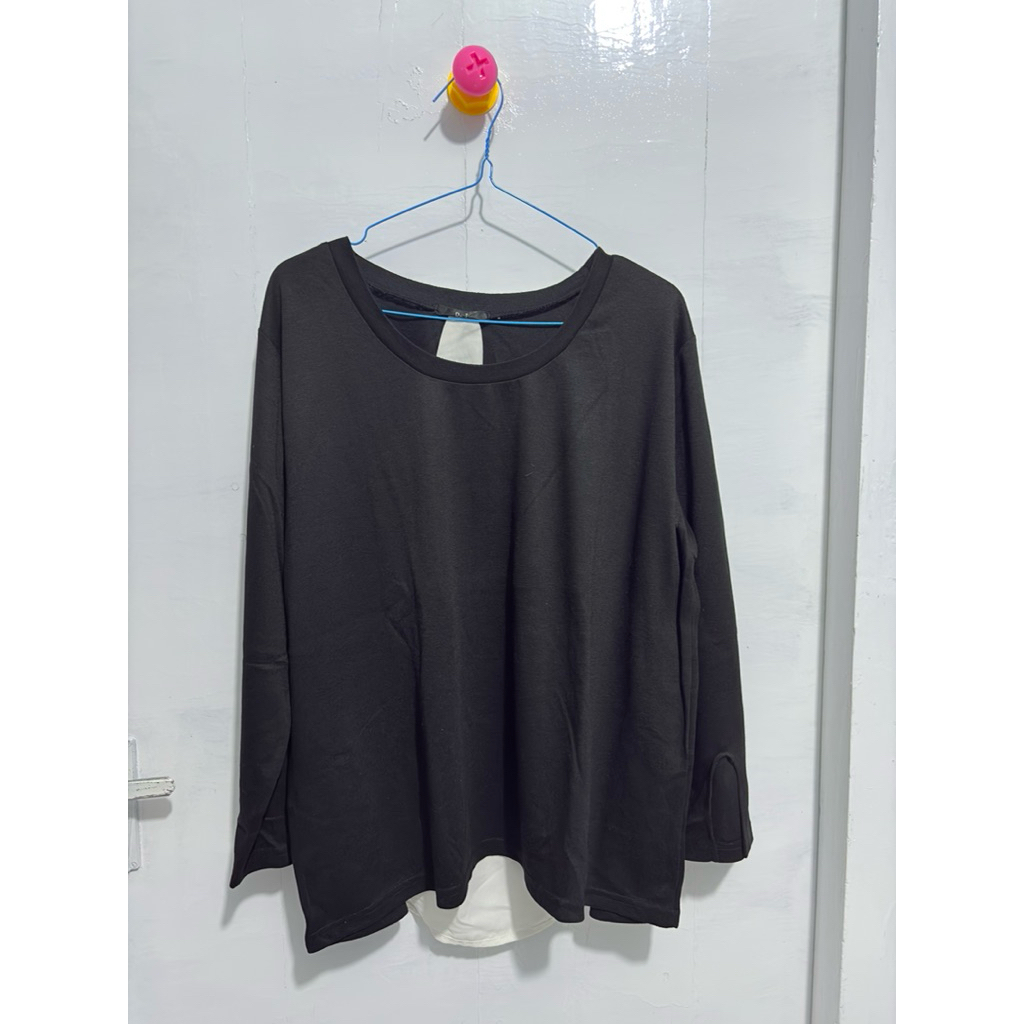 Blouse hitam kombi putih sifon