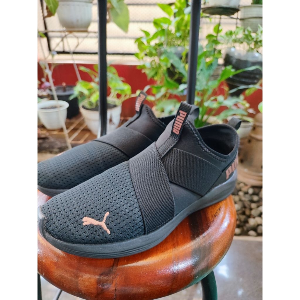 Sepatu Sneaker Puma Prowl Slip On Wns
