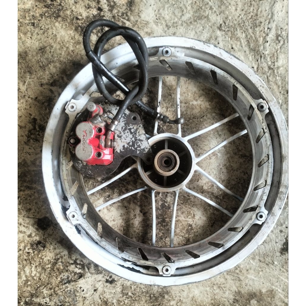 velg pelek Buell as kecil depan saja