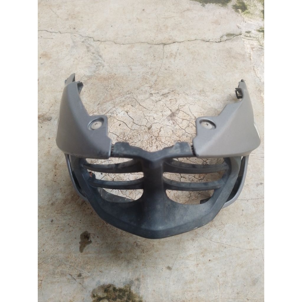 UNDERCOWL COVER MESIN BAWAH YAMAHA VIXION R 155 ORIGINAL BEKAS