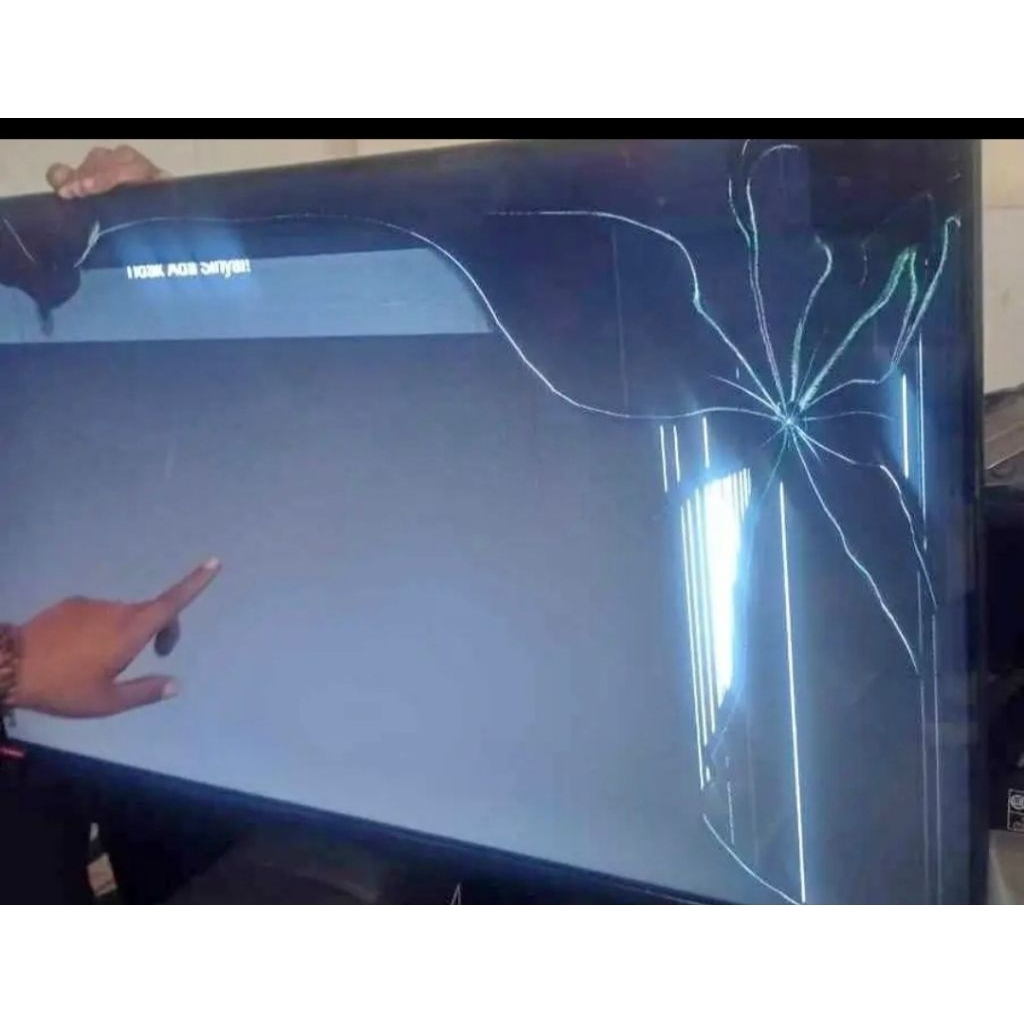 TV POLYTRON 32 inc rusak lcd