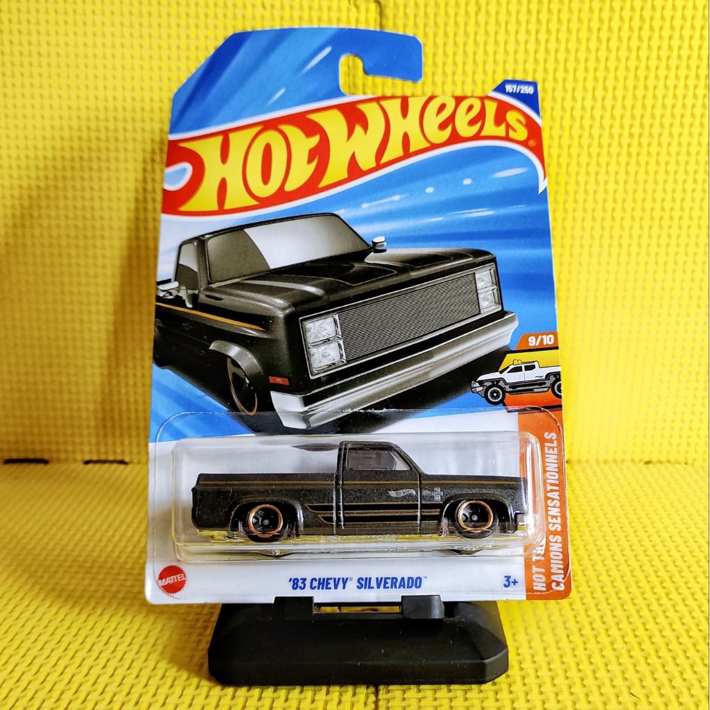 Hot Wheels '83 Chevy Silverado