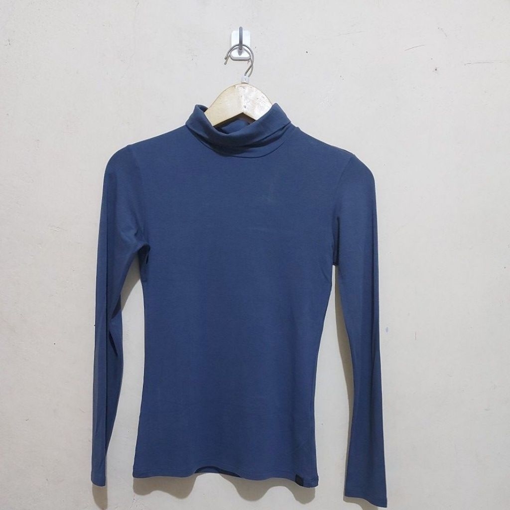 Pakaian dalam tshirt Heattech extrawarm turtle neck UNI