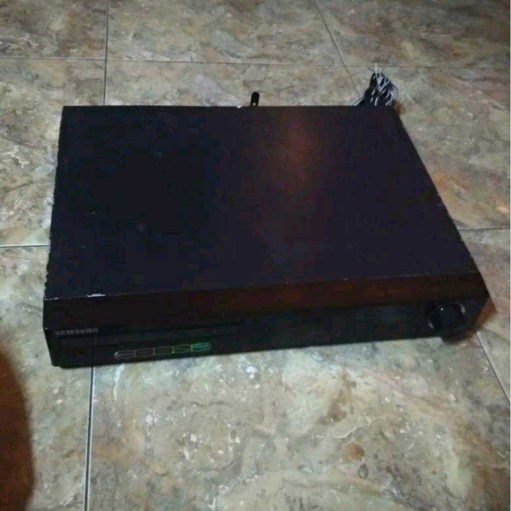 DVD VCD CD PLAYER SAMSUNG HT-Z210 NORMAL HDMI NORMAL SIAP PAKAI BLUETOOTH NORMAL SAMSUNG HOME CINEMA