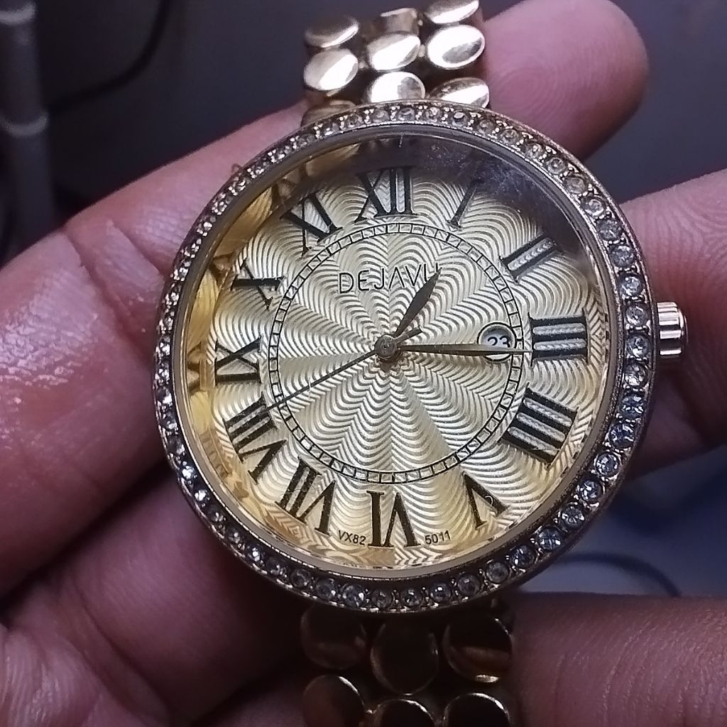 jam tangan cewek lapis emas tebal merk dejavu