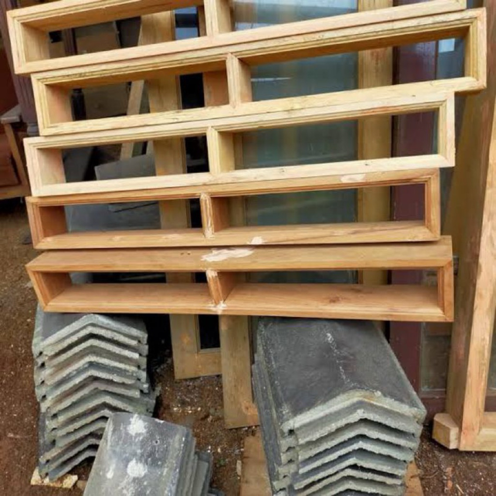Loster Kayu Minimalis Tinggi 10 cm lebar 14 cm / Lubang Angin Ventilasi Udara Pintu(2 Lubang)