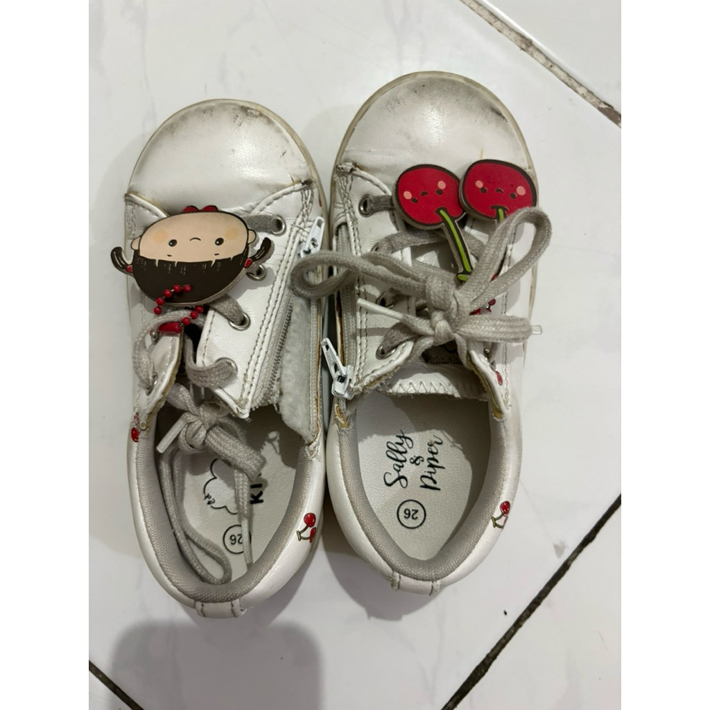 (PRELOVED) Sepatu Sneakers OHAYOU KIYO Anak Perempuan