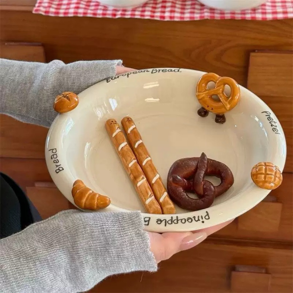 Piring Pretzel Unik Dan Lucu // Piring Keramik Antik