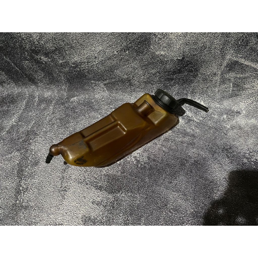 Tangki oli samping v80 v75