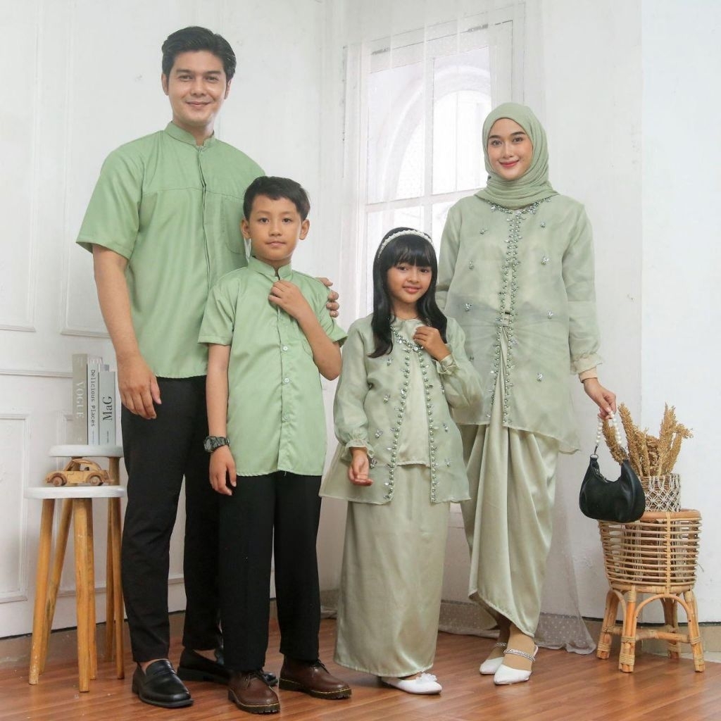 couple family andara - couple raya - couple kebaya - couple keluarga