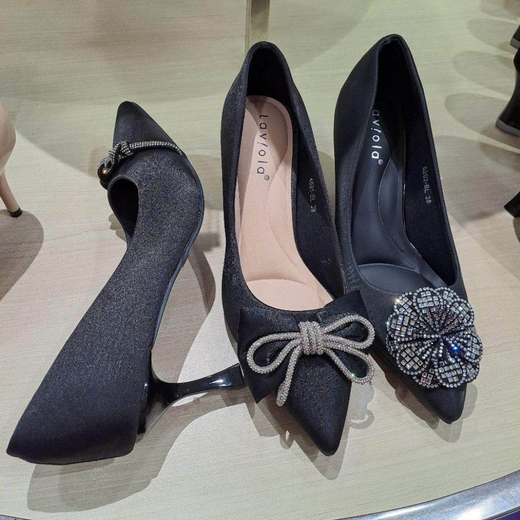 sepatu heels 7 cm hitam wanita laviola