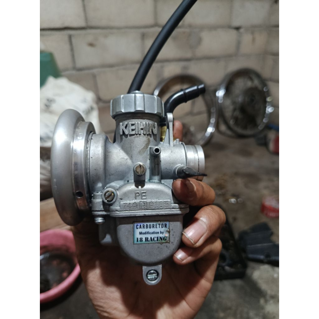 karbu pe 24 pnp manipul fiz r,super flow blm lama pakai,by 18 racing.