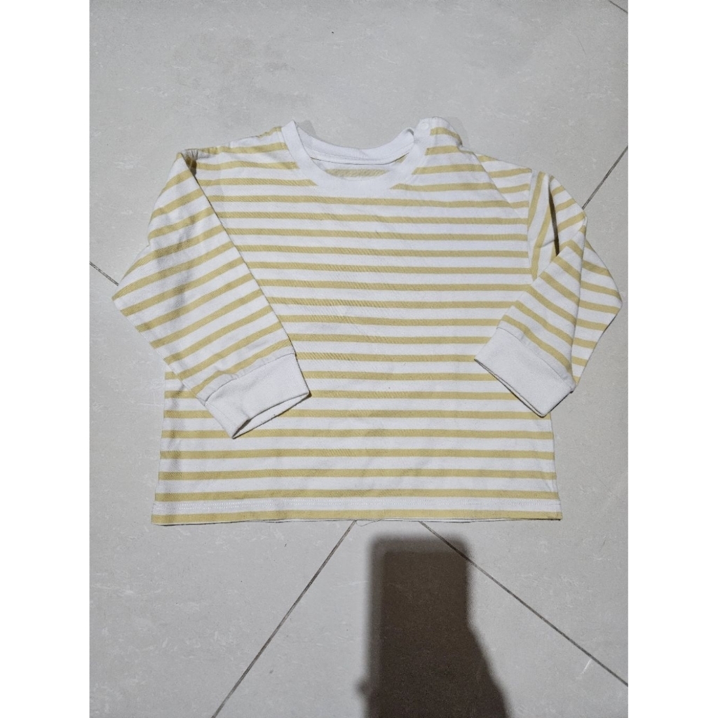PRELOVED SECOND UNIQLO BAJU KAOS ATASAN SIZE 100 GARIS LENGAN PANJANG BAYI ANAK KIDS BABY TSHIRT TOP