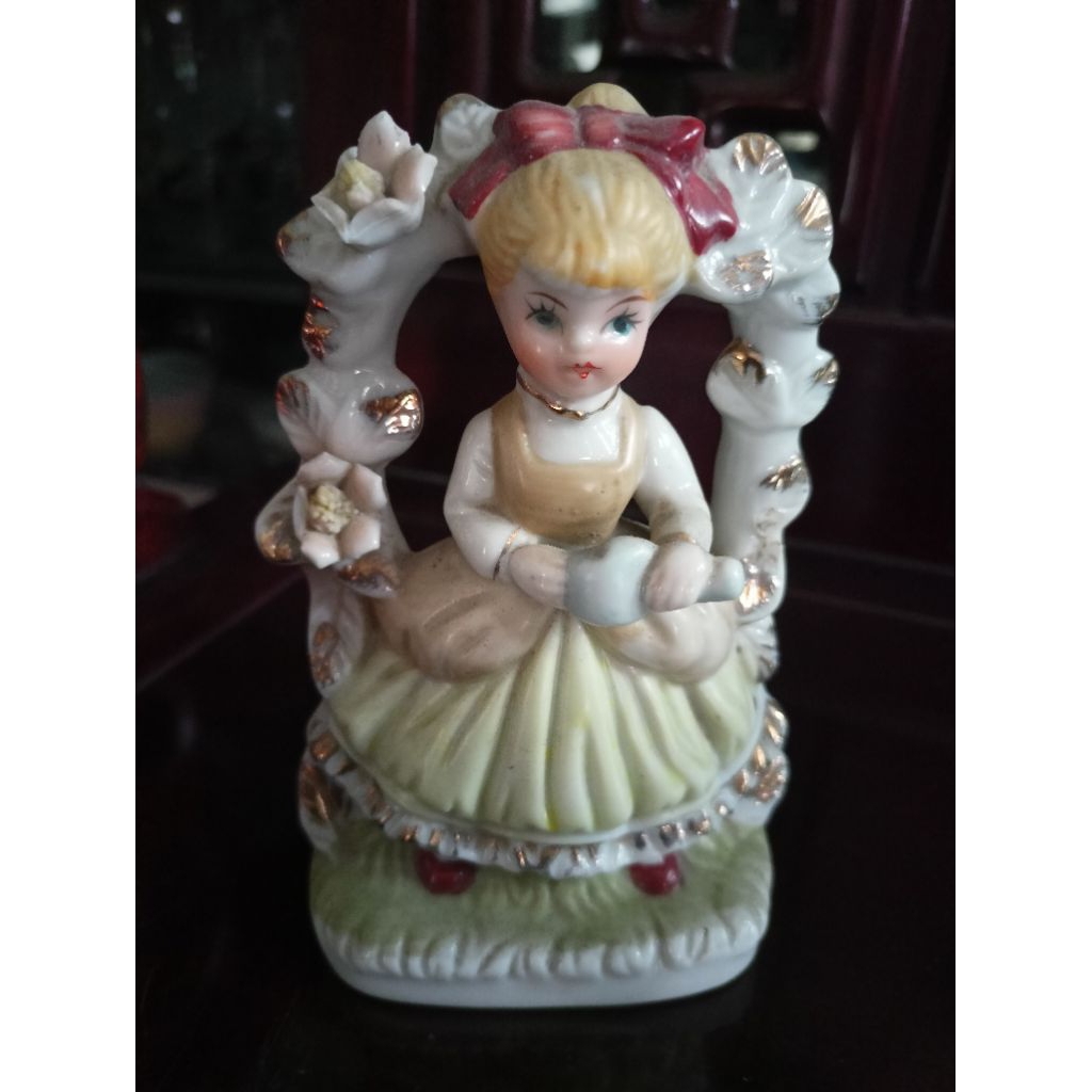 Boneka patung porcelain ( defect)