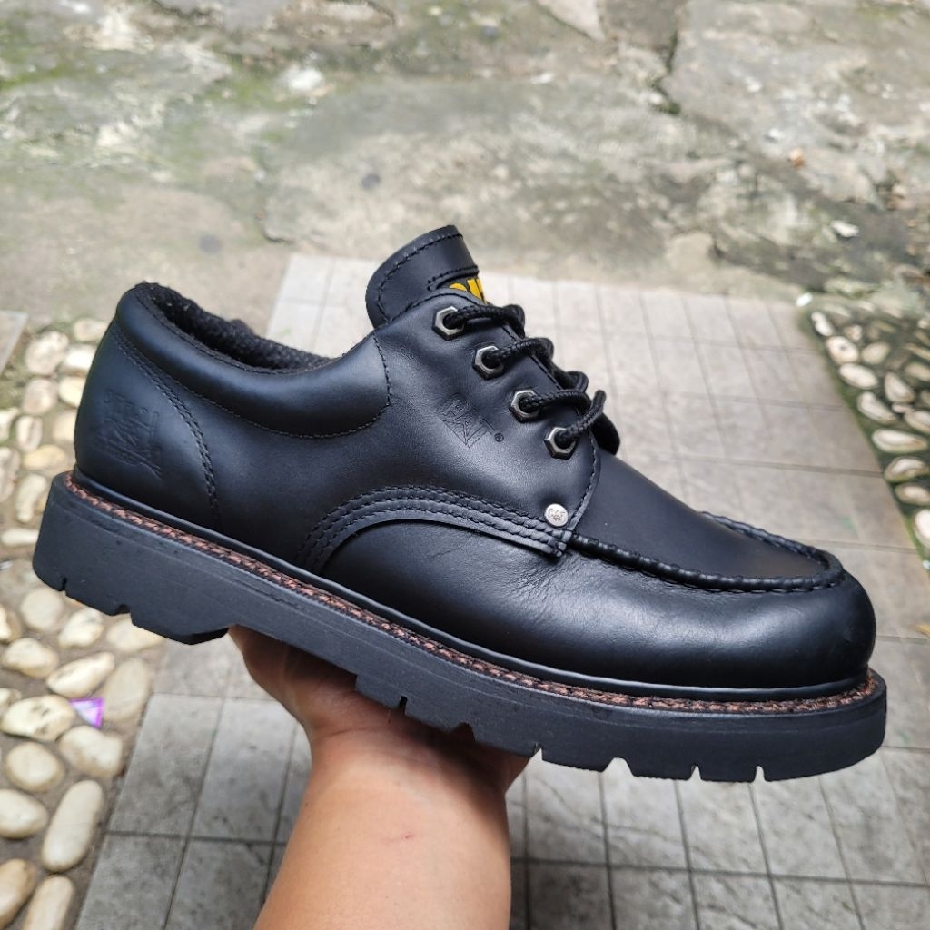 Caterpillar Boots Moc Toe Low logo buldoser size 43