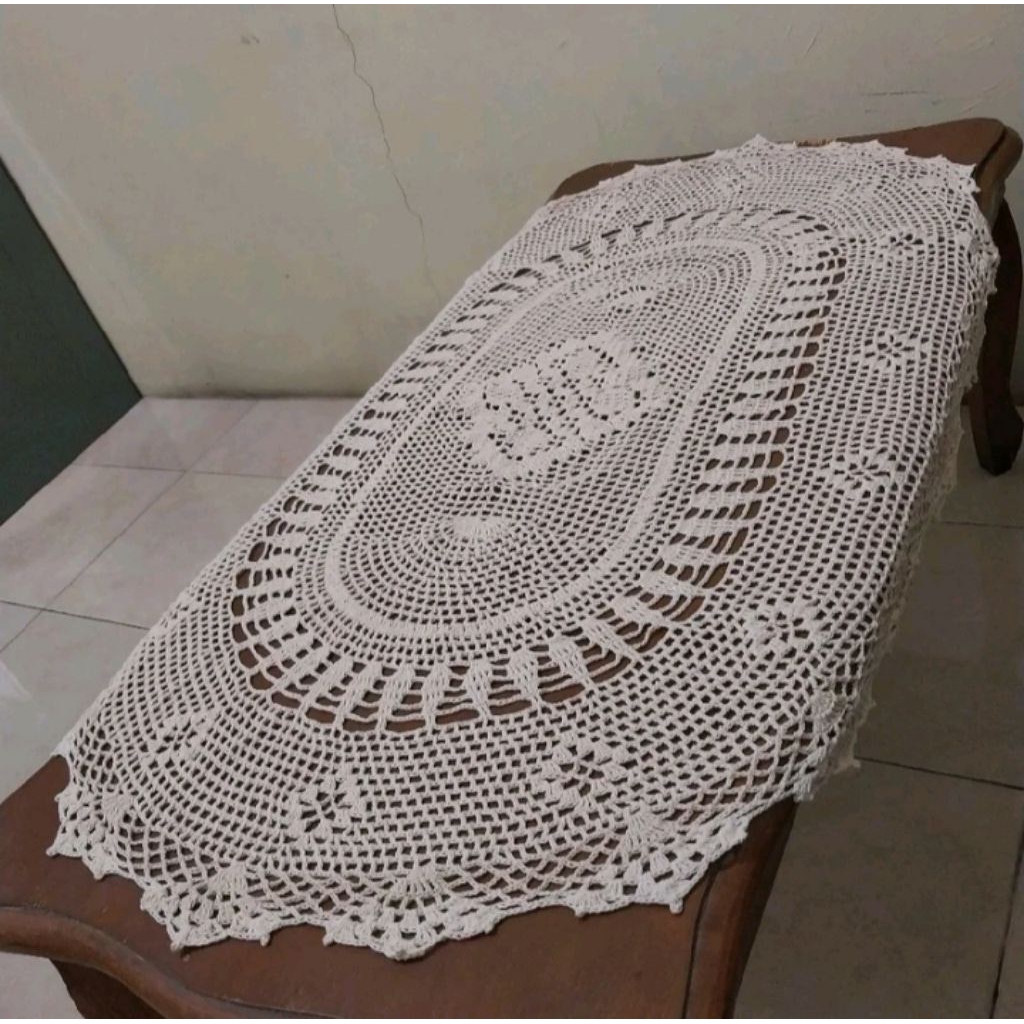 TAPLAK MEJA TAMU RAJUT OVAL