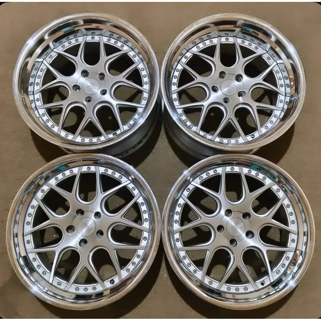 Velg Avantgarde Ring 20. By AR Evolution. Lebar 8.5-10. Et 35. Pcd 5x112/114. For Mercy, Audi, Camry