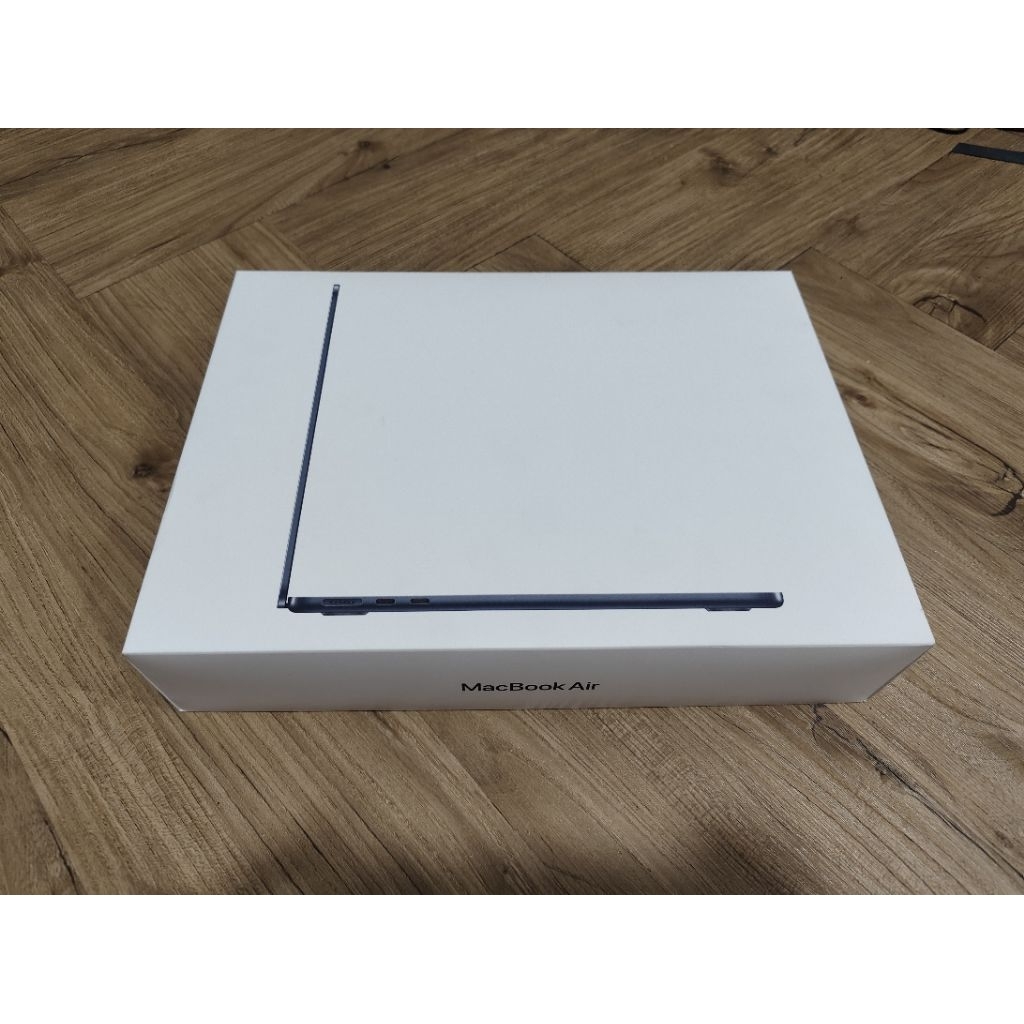 macbook air 13 M2 16/256
