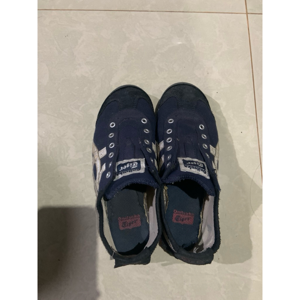 Onitsuka Slip on Navy size 36