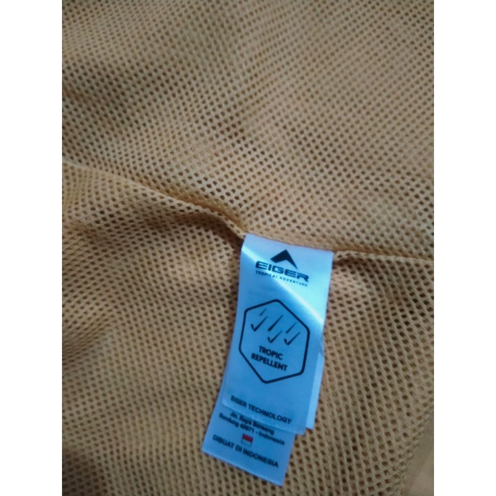 (Preloved) jaket Eiger shooter xt js kids size M