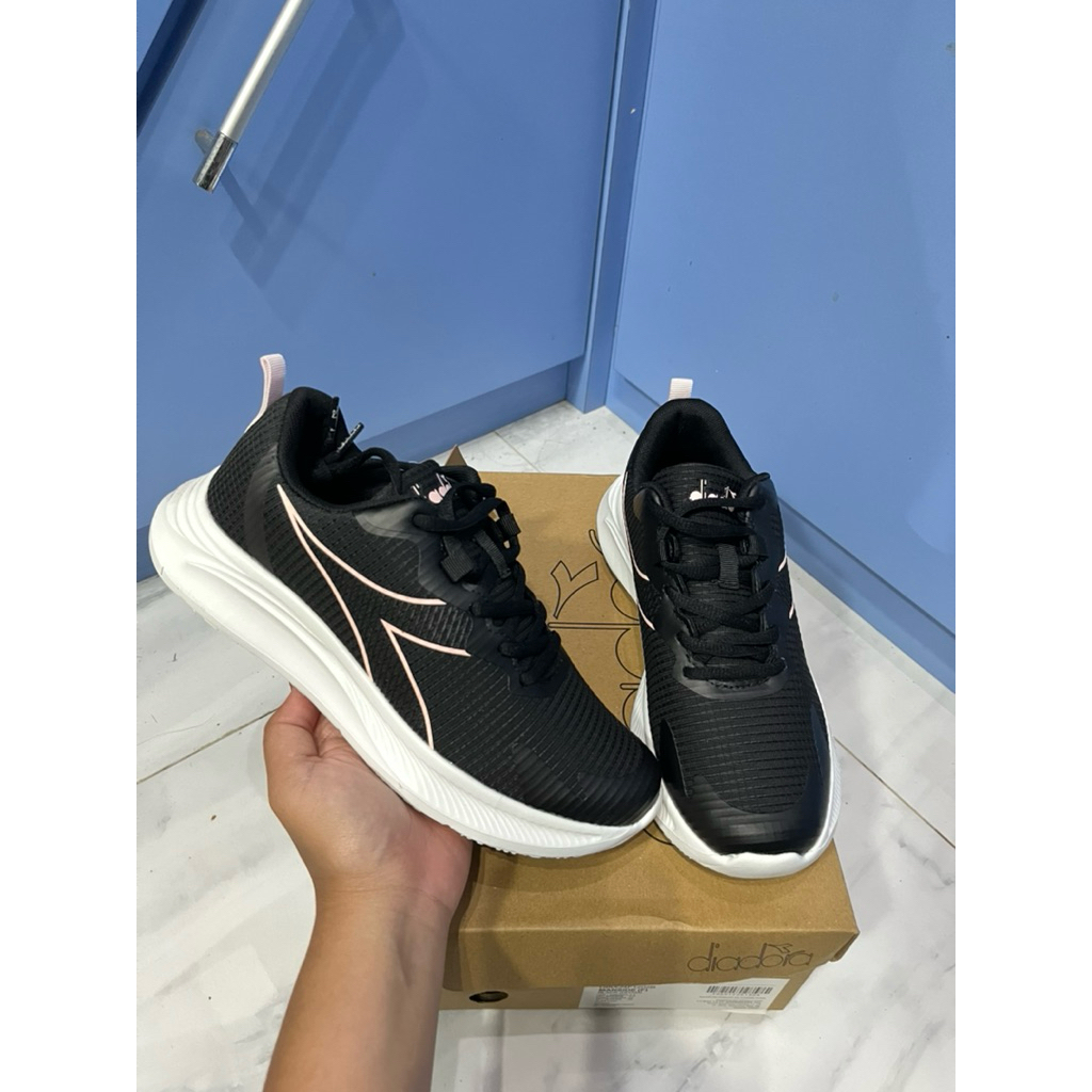 Sepatu Diadora women hitam list pink ukuran 36 dan 37 sale 70% (MANSIDE BLACK)