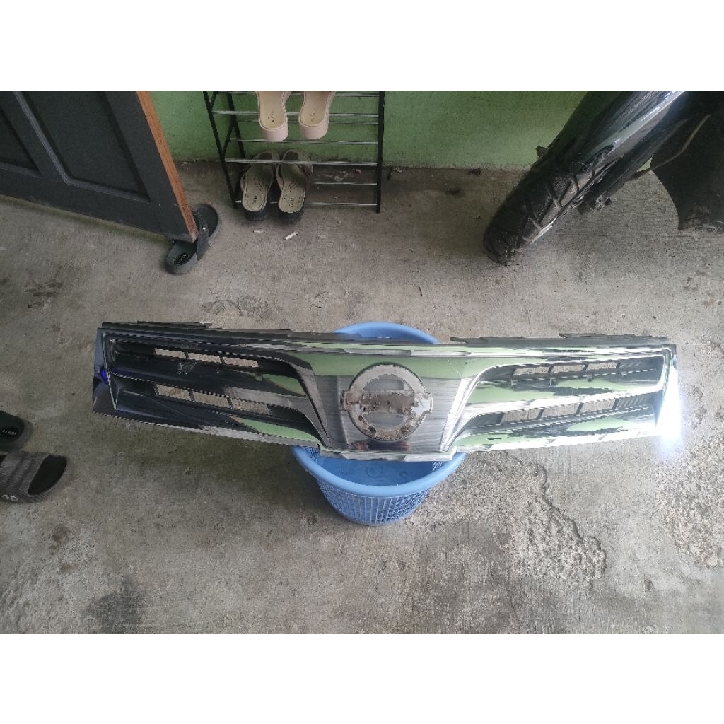 grill grand livina 2011