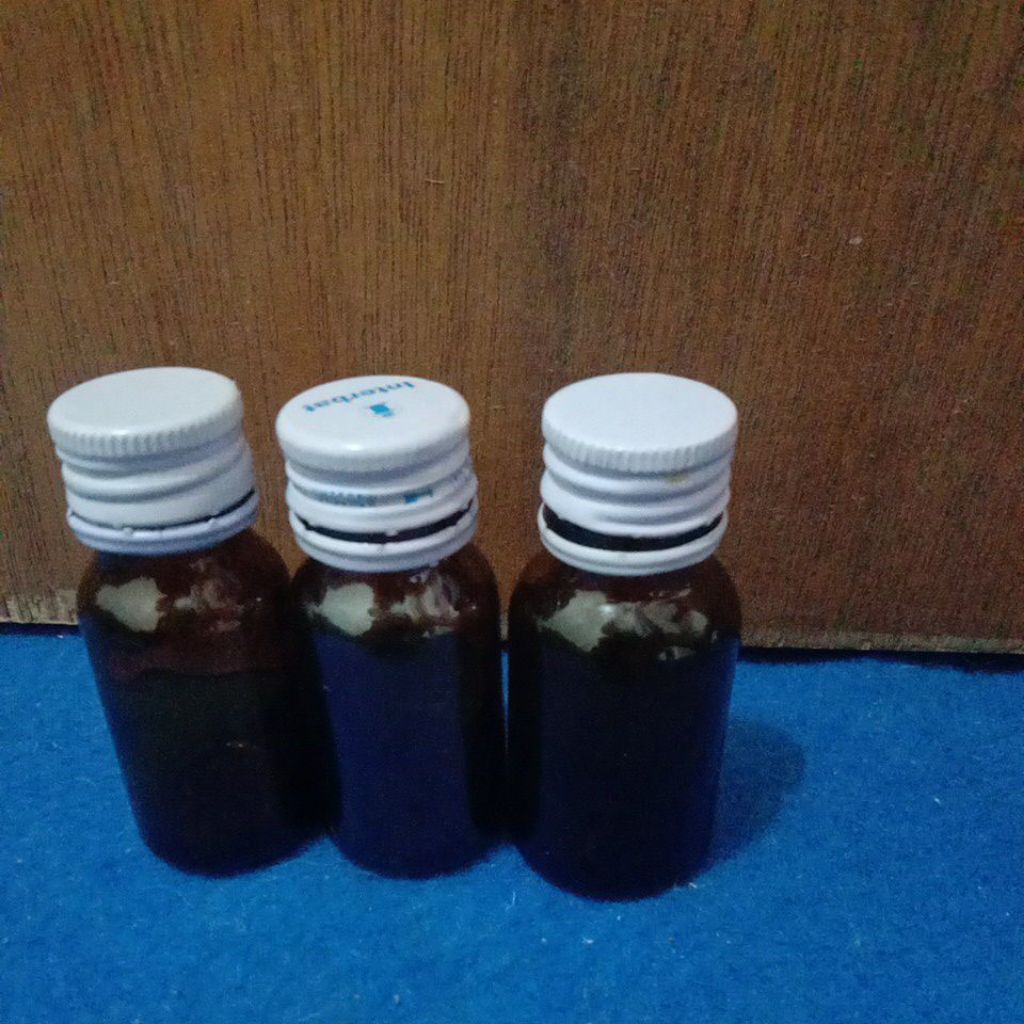 Botol kaca coklat bekas obat