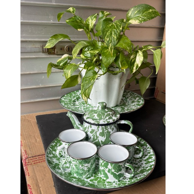 Set Teko Ekonomi +4 mug D6 Blirik Hijau Kedaung+Piring 27cm