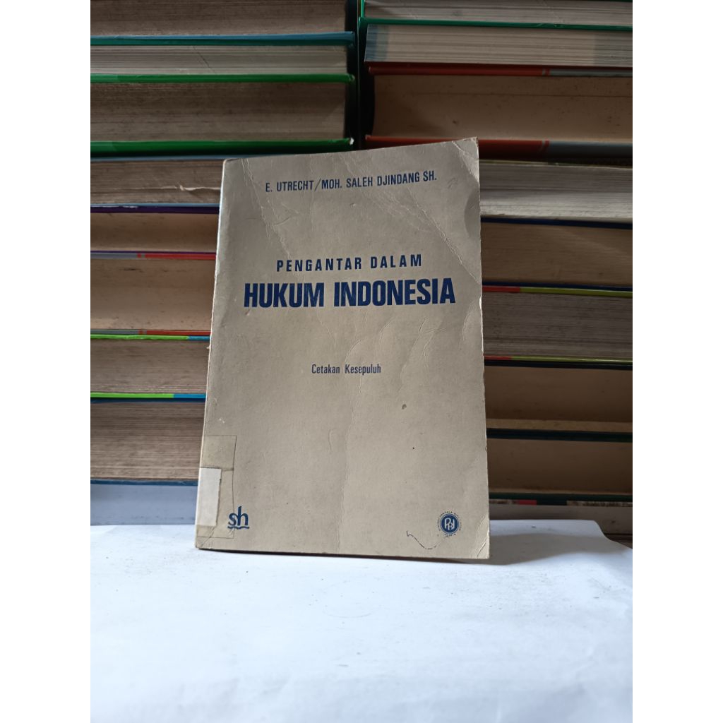 PENGANTAR DALAM HUKUM INDONESIA - E. UTRECHT