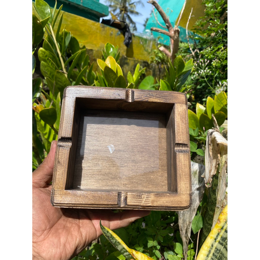Asbak kayu alas kaca