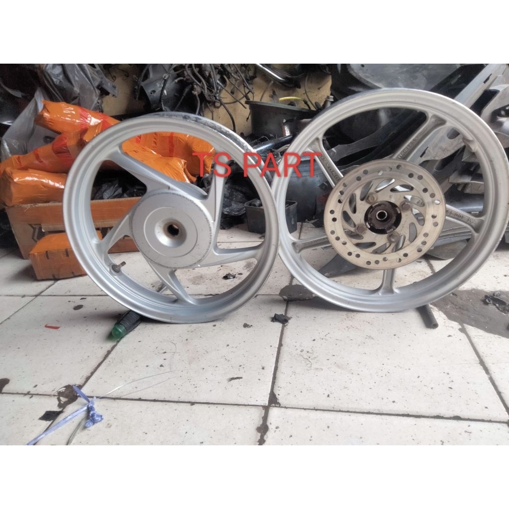 VELG DEPAN BELAKANG SCOOPY FI 2016 UKURAN D 1,85 B 2,15 SECOND ORIGINAL