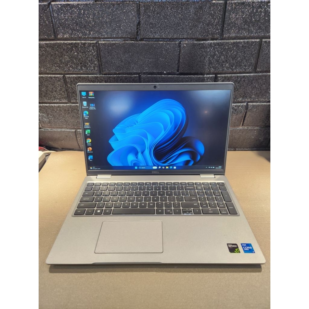 Laptop Dell Latitude 5521 Core i7 11850H (11th Gen) Ram 32GB Ssd 1TB Vga Nvidia GeForce MX450 2GB La