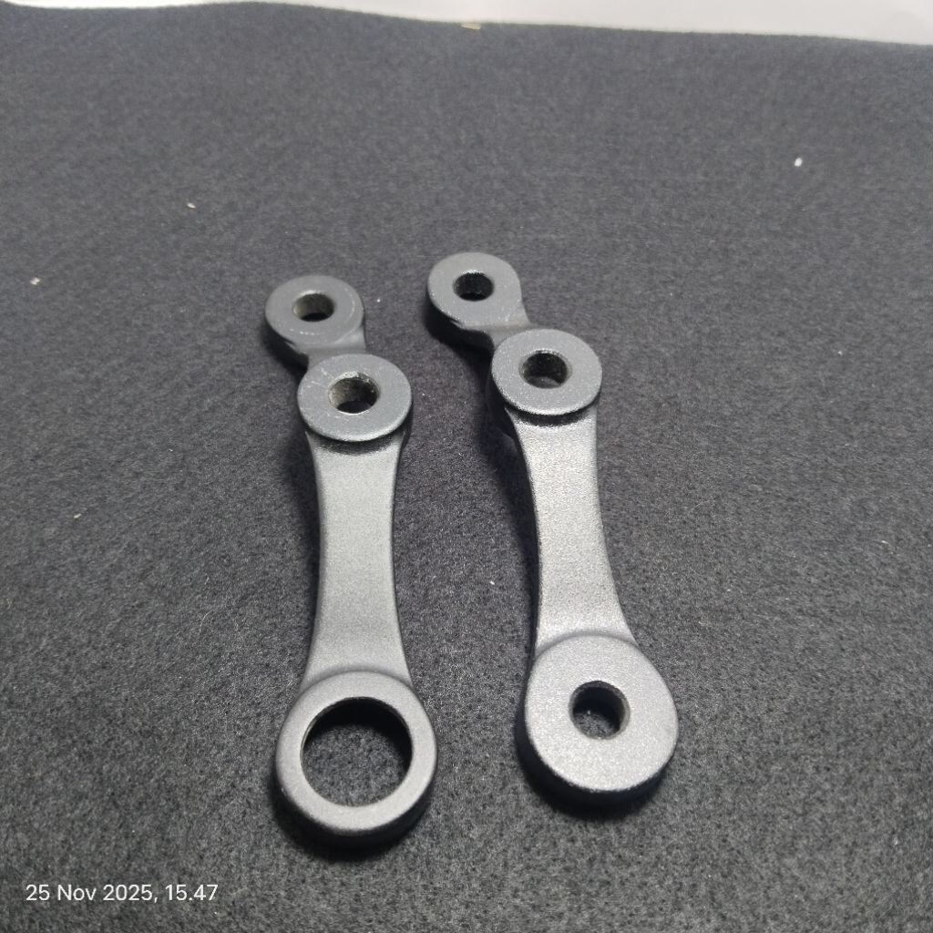 LINGKAGE SHOCK TENGAH POLYGON PLATEAU / VANDER SEPASANG