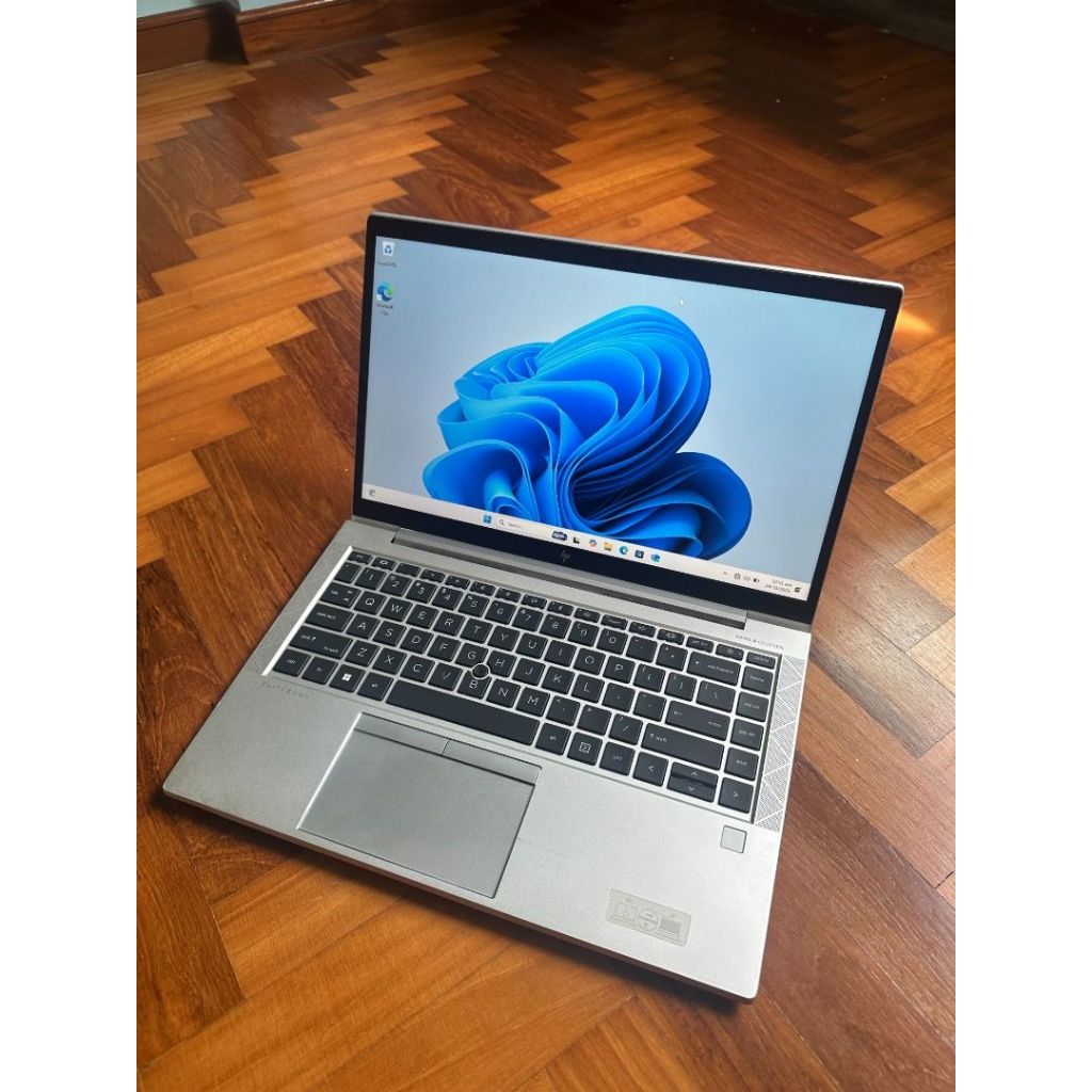 Laptop HP EliteBook 830 G8 Core i5 Gen 11 - RAM 16GB - SSD 1TB - 13 inch - TouchScreen - Series Busi
